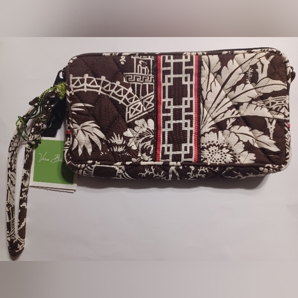 Vera Bradley Handbags - Vera Bradley Wristlet